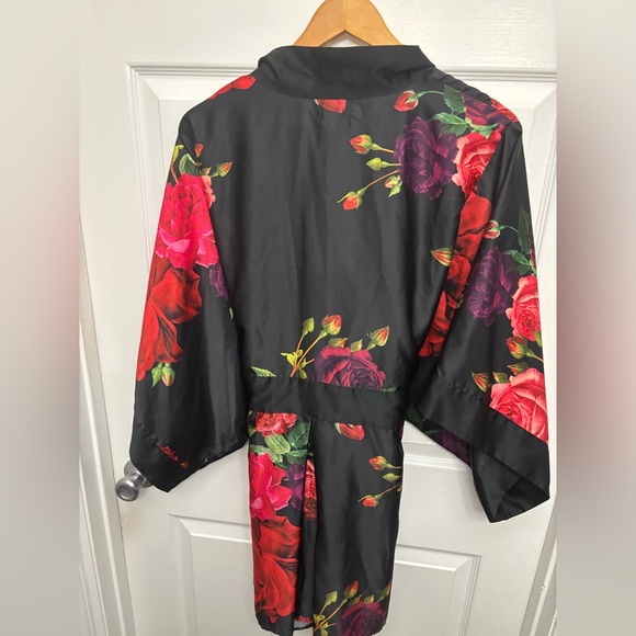 Ted Baker Luxurious Bold Floral Satiny Kimono Sleeve Women’s Robe, Sz 16/18 - Picture 2 of 9